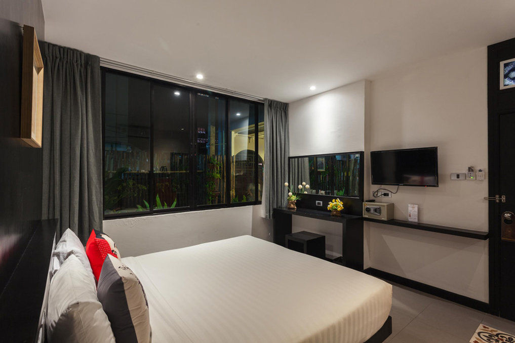 Islanda Boutique Hotel Patong Luaran gambar