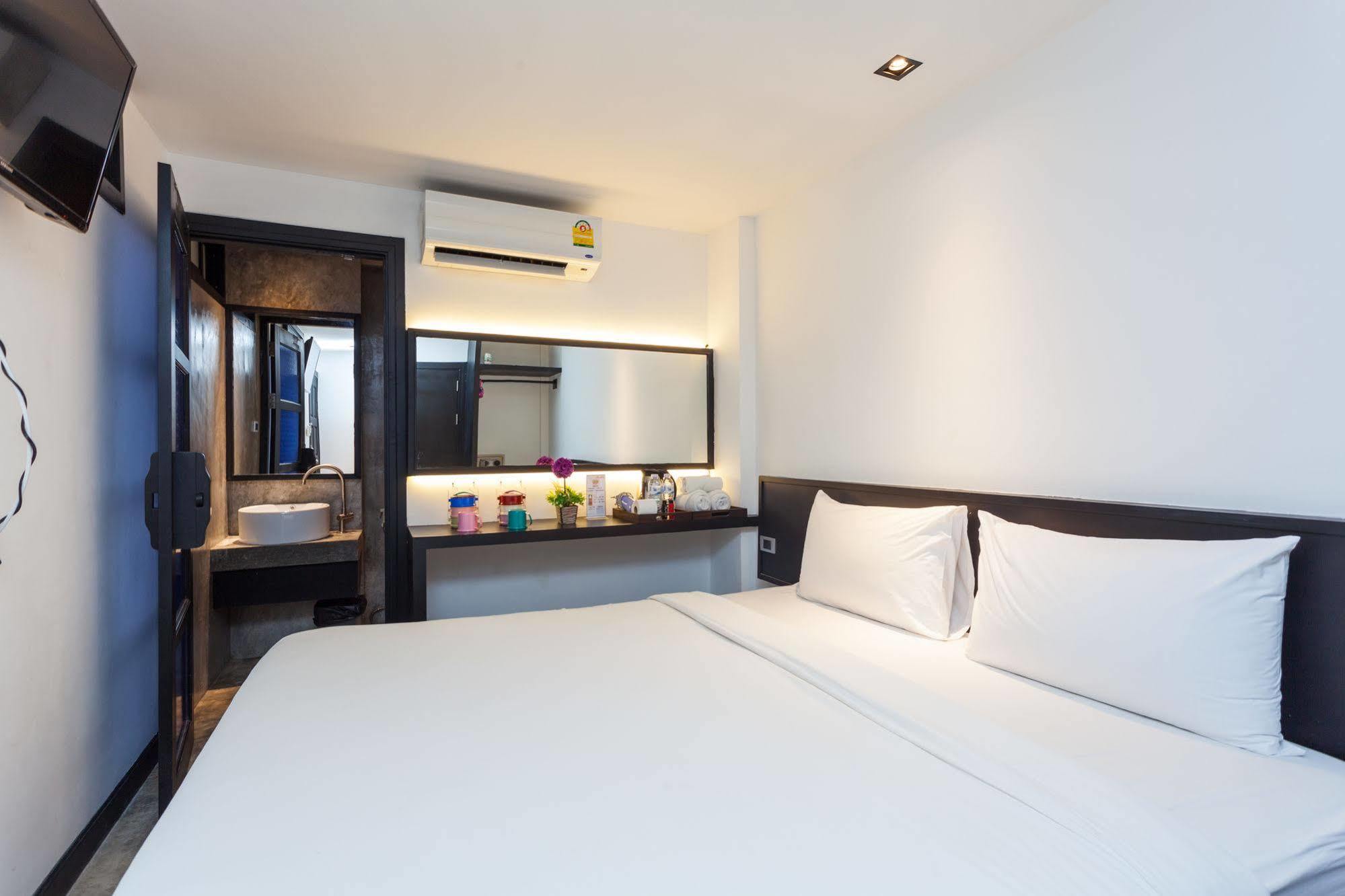 Islanda Boutique Hotel Patong Luaran gambar
