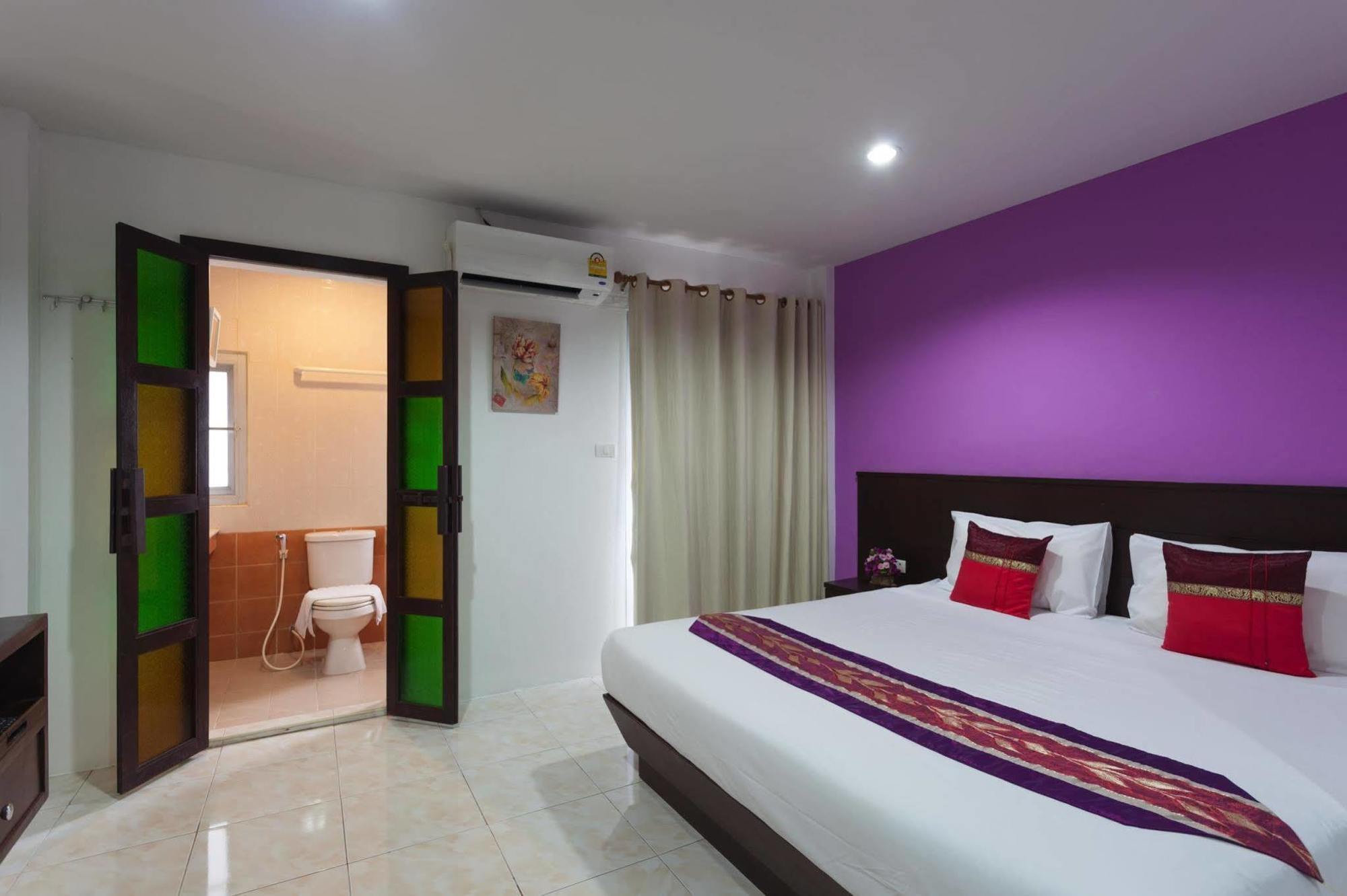 Islanda Boutique Hotel Patong Luaran gambar